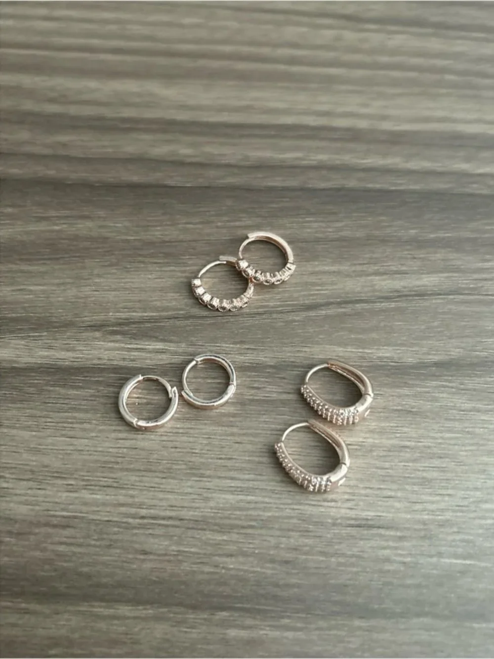 Huggie Hoop Earrings Set Q1321